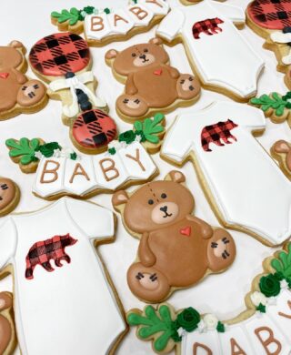 Oh baby bear! 🐻
.
.
.

#cookiedecorating #customcookies #timeforcookies #sugarcookies #sugarcookiedecorating #cookiesthatinspire #cookieideas #cookieart #royalicingcookies #cookier #instacookies #partycookies #cookieoftheday #cookielove #cookieboss #cookiegram #virginiabaker #novabaker #novamom #dmvfoodie #virginiabakery #virginiabakers #dmvfoodie #fairfaxva #fairfaxvirginia #northernvirginia #dcsmallbusiness #dcfood #birthdaycookies #babyshower